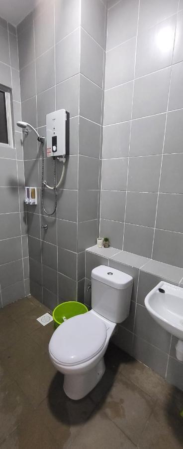 Imanz Homestay 3 Bedroom & 3 Bathroom Kajang Exterior photo